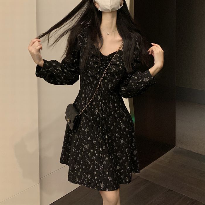 スクエアネック ショートワンピ レトロ フローラル柄 ゆったり 花柄 ワンピース スクエアネック ギャザーデザイン ハイウエスト