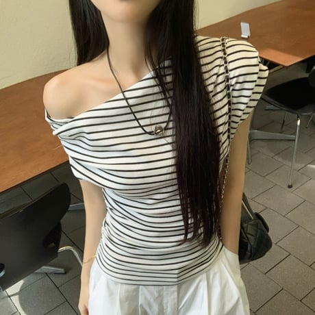 ボーダー トップス 薄手 ワンショルダー ボーダートップス ボーダーTシャツ オフショル オフショルダー 半袖 レトロ 大人可愛い ガーリー カジュアル DTCA-885881384474