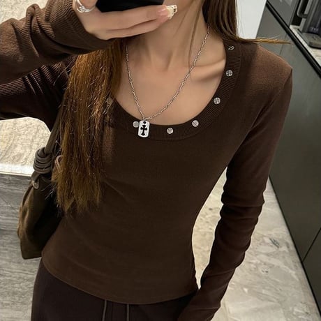 Tシャツ スタッズ付き クルーネック カットソー スリムフィット ロンT トップス プルオーバー 長袖 レトロ 大人可愛い ガーリー カジュアル DTCA-981634076695