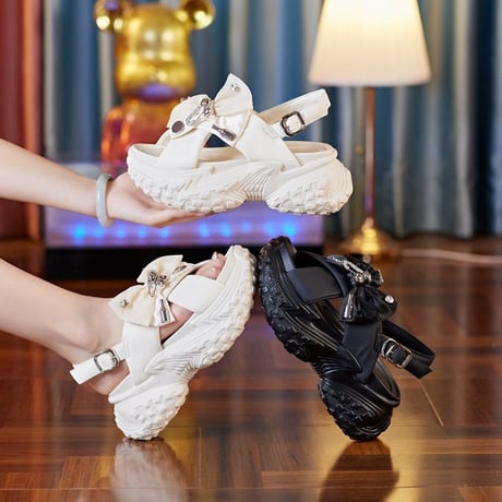 厚底サンダル リボン チャーム 22.0～24.5cm クロスベルト 厚底ソール アンクルストラップ ボリュームソール 美脚 キュート かわいい 靴 歩きやすい DTCA-817004744106