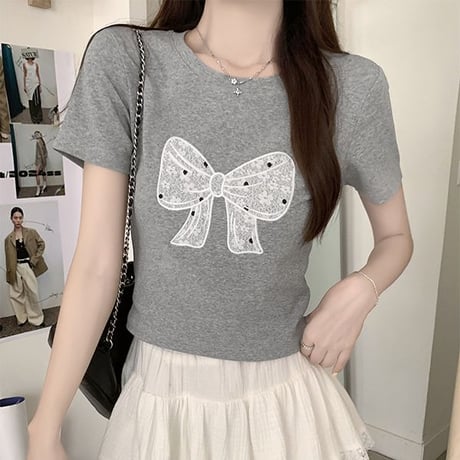 Tシャツ 刺繍リボン ショート丈 半袖 スリムフィット クルーネック シンプル レトロ 大人可愛い ガーリー カジュアル フェミニン DTCA-798676186291