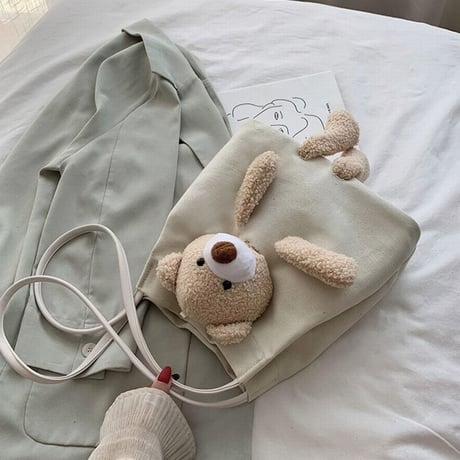 かわいいクマちゃんぬいぐるみの帆布バッグ ショルダーバッグ 韓国ファッション レディース メッセンジャーバッグ キャンバスバッグ クマ ベアー ぬいぐるみ カジュアル DTC-619923273470