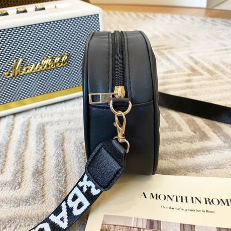 ショルダーバッグ スクエアバッグ キルティング ミニバッグ サブバッグ PUレザー 肩掛け 斜め掛け コンパクト バッグ 鞄 レトロ 韓国ファッション レディース DTCA-679227886885