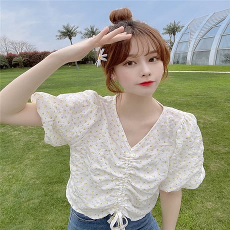 花柄 プルロープ ブラウス Vネック パフ袖 半袖 ショート丈 へそ出し 韓国ファッション レディース トップス 薄手 大人可愛い ガーリー フェミニン DTCA-670939853042