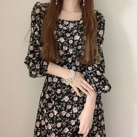 花柄ワンピース 長袖 スクエアネック 薄い ロングワンピース ハイウエスト 韓国ファッション レディース 花柄 ワンピース 大人可愛い ガーリー フェミニン DTC-637711568791
