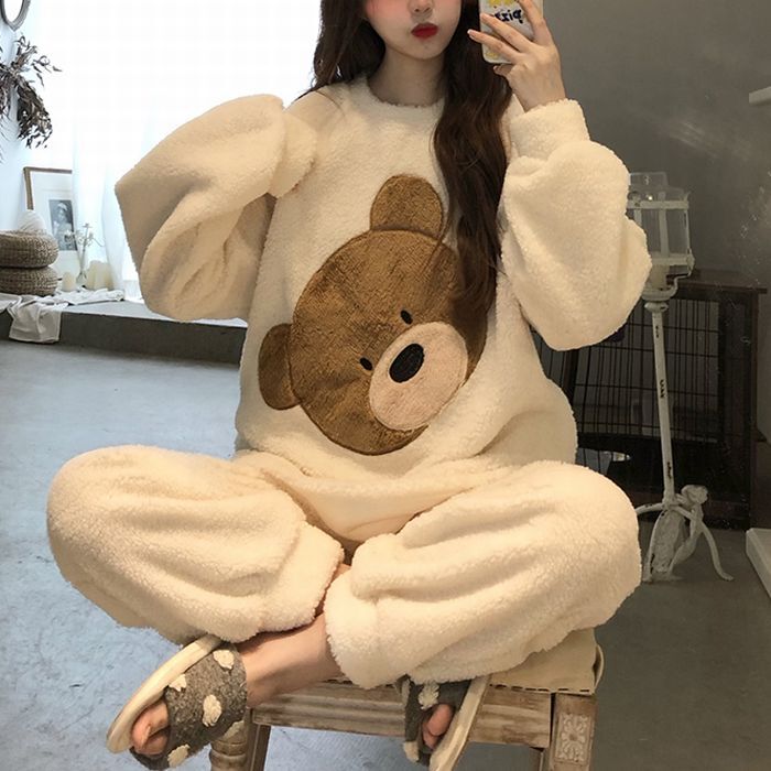 韓国♡ふわふわ　くまちゃん　セットアップ　ルームウェア　パジャマ ふわもこ 韓国♡ふわふわ くまちゃん セットアップ ルームウェア パジャマ ふわ