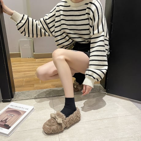 ファーシューズ ボアシューズ 22.5～25.0cm モカシン ファー フェイクファー 防寒 暖かい もこもこ 靴 かわいい 韓国ファッション レディース DTC-657432356022