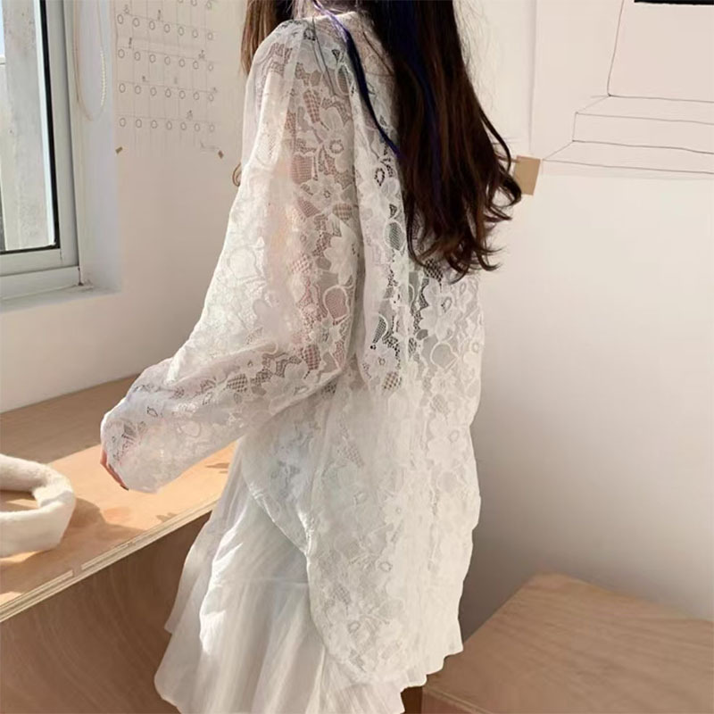 【新品】SELEZZA LONDON Tシャツ トップス フラワー 花 ザラ ZARA トップス シャツ 花柄 S 4043/060/251 LA ZIIOZEST