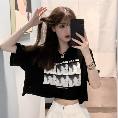 クロップドTシャツ 半袖 グラフィティプリント クロップド丈 ラウンドネック 韓国ファッション レディース Tシャツ ショート丈 ガーリー ストリートファッションDTC-637991888716