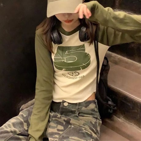 ロンT クロップド丈 ナンバープリント ラグランスリーブ ショート丈 トップス tシャツ スリムフィット 長袖 レトロ 大人可愛い ガーリー カジュアル DTCA-860701868371