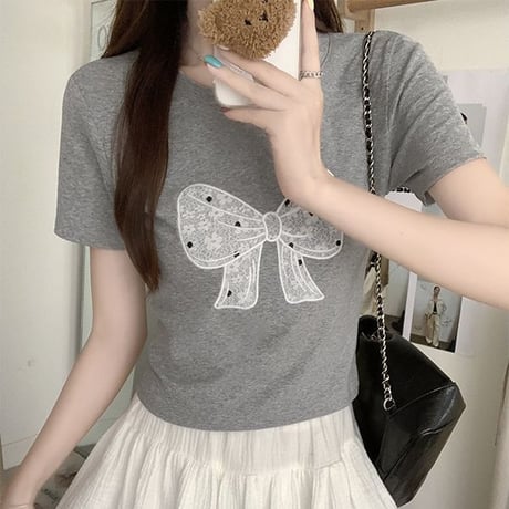 Tシャツ 刺繍リボン ショート丈 半袖 スリムフィット クルーネック シンプル レトロ 大人可愛い ガーリー カジュアル フェミニン DTCA-798676186291