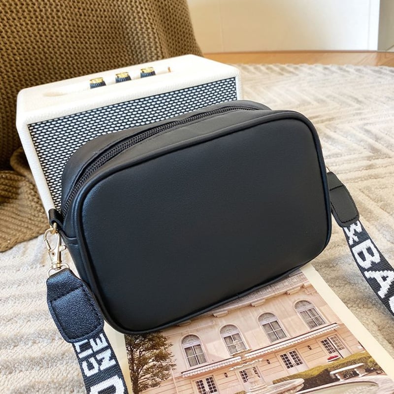 ショルダーバッグ スクエアバッグ キルティング ミニバッグ サブバッグ