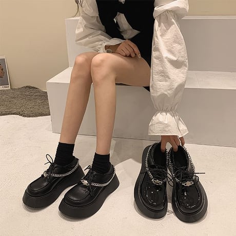 艶あり・艶なしの2タイプ展開！ ローファー 厚底 22.5～24.5cm チェーンデザイン 厚底シューズ グロス ＆ マット 韓国ファッション レディース 美脚 DTC-652896814273