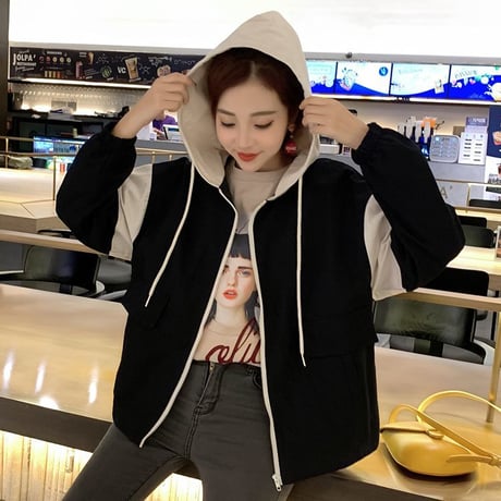 フードブルゾン ジャケット 韓国ファッション レディース バックロゴ ルーズ フードジャンパー ゆったり アウター シンプル 大人カジュアル 韓国 (DTC-599990122962)