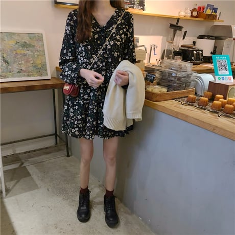花柄 ワンピース ミニ丈 ミディ丈 ひざ丈 長袖 韓国ファッション レディース Vネック フラワープリント ハイウエスト レトロ (DTC-606080493345)