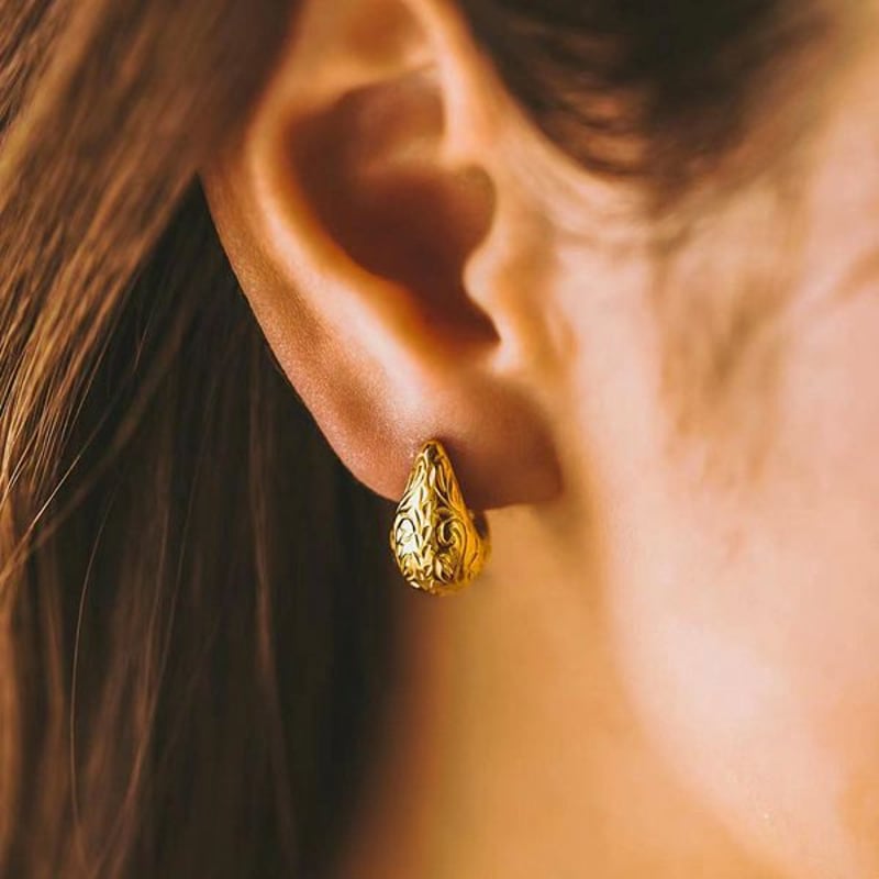 【14k】プルメリア 片耳 ピアス♡ハワイアンジュエリー 数量限定片耳 ハワイアンジュエリー ピアス ティアドロップ 金属