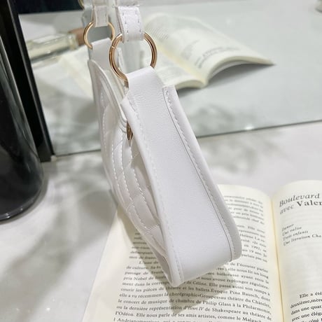 ショルダーバッグ ジッパー ミニバッグ サブバッグ PUレザー 肩掛け キルティング コンパクト バッグ 鞄 レトロ 韓国ファッション レディース DTCA-682002452480