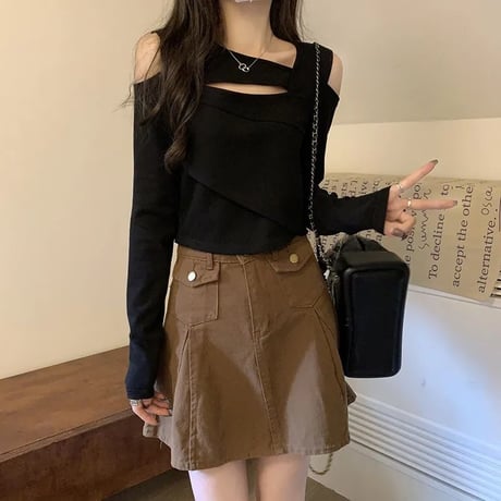 ロンT ショルダーオープン カットデザイン ショート丈 トップス 肌見せ カットソー tシャツ 無地 プルオーバー 長袖 レトロ 大人可愛い ガーリー DTCA-762797694809