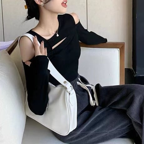 ロンT ショルダーオープン カットデザイン ショート丈 トップス 肌見せ カットソー tシャツ 無地 プルオーバー 長袖 レトロ 大人可愛い ガーリー DTCA-762797694809