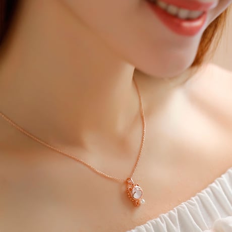 【★送料無料★】ネックレス レディース 猫 ゴールド 人工水晶 合金 シンプル ペンダント 人気 かわいい アクセサリー ジュエリー プレゼント (DTC-18369503712)