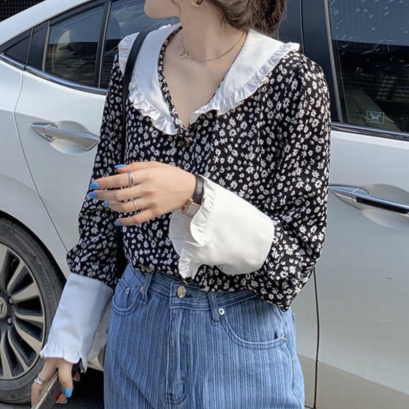 希少 小花柄 パールボタン ブラウス 昭和レトロ ヴィンテージ 一点物 黒 白 フリル 首元リボン 小花柄 ウエストゴム 黒 ブラック 長袖 昭和