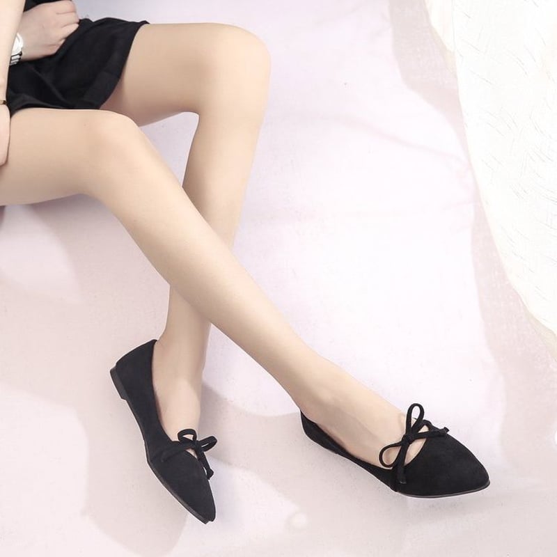 【美品】フラットパンプス　スタッズ　リボン　スエード ポインテッドトゥリボンフラットパンプス | SESTO(セスト