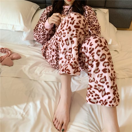 【ルームウェア】 パジャマ セットアップ トップス + パンツ レオパード柄 上下セット 長袖 ヒョウ柄 韓国ファッション レディース フリース ガーリー 630594516500
