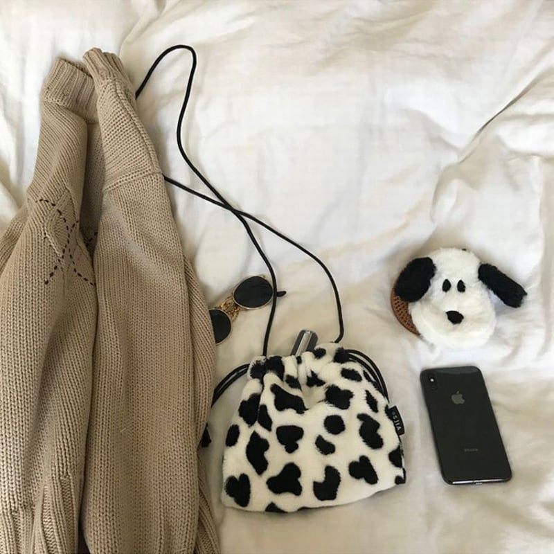 入手困難　牛柄ショルダーバッグ　ミニ巾着　カウ　牛柄　白　茶系　大人気　値下げ 0_993c5d3898c71cf707f8b596149d