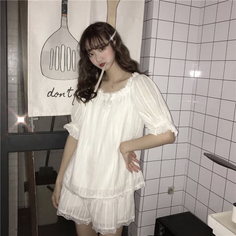 【ルームウェア】 パジャマ 半袖 ショートパンツ フリル 韓国ファッション レディース シャツ + パンツ 上下セット レトロ DTC-637617390274