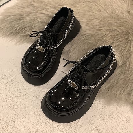 艶あり・艶なしの2タイプ展開！ ローファー 厚底 22.5～24.5cm チェーンデザイン 厚底シューズ グロス ＆ マット 韓国ファッション レディース 美脚 DTC-652896814273