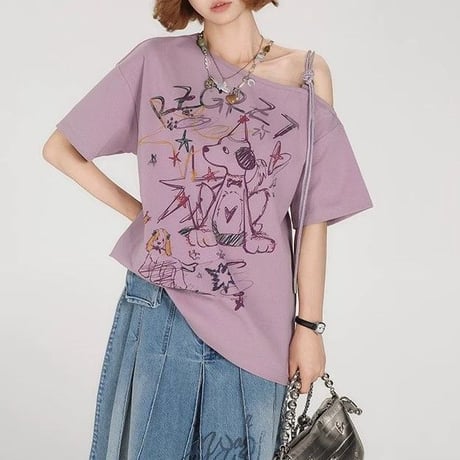 tシャツ 手書き風プリント ワンちゃん ワンショルダー オフショルダー オーバーサイズ トップス カットソー ゆったり 半袖 レトロ 大人可愛い ガーリー DTCA-912182892439