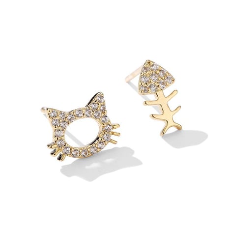 かわいいCZ猫ちゃんと魚骨 スタッドピアス イヤークリップ ねこ 猫 魚骨 CZ ピアス シルバー925 合金 アクセサリー DTC-626646347931