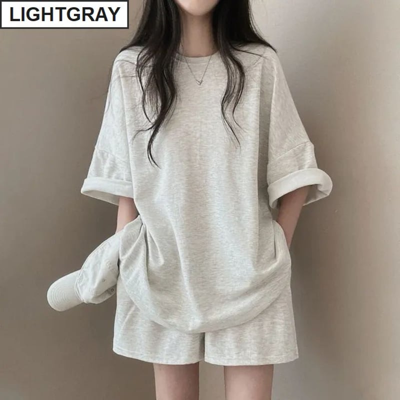 Alo グレー カジュアル 無地 Tシャツとパンツ 2点セット/S カットソー2点セット（トップス＋クロップドパンツ）＜大きい