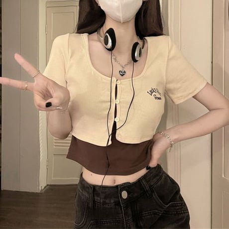 【2カラー】 フェイクレイヤード Tシャツ ショート丈 ロゴ 半袖 レトロ 韓国ファッション レディース 大人可愛い ガーリー DTC-769920832386