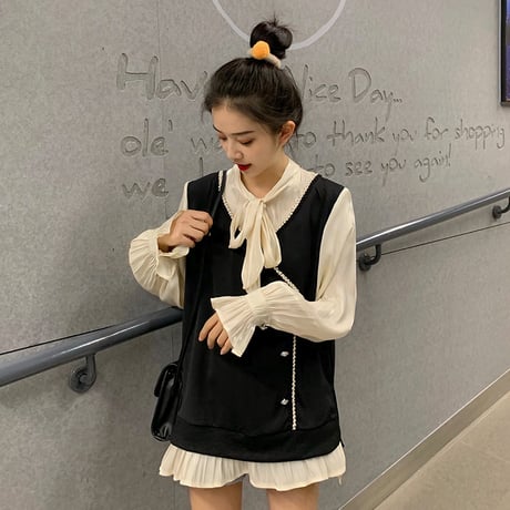 フェイクレイヤード ブラウス 韓国ファッション レディース ボウタイ ベルスリーブ 長袖 春 秋 冬 大人カジュアル 韓国  (DTC-605384245024)