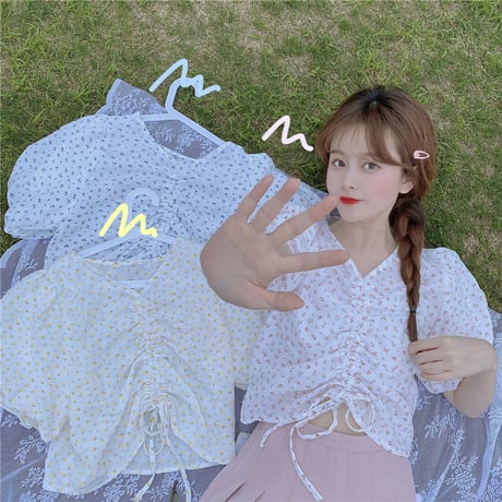 花柄 プルロープ ブラウス Vネック パフ袖 半袖 ショート丈 へそ出し 韓国ファッション レディース トップス 薄手 大人可愛い ガーリー フェミニン DTCA-670939853042