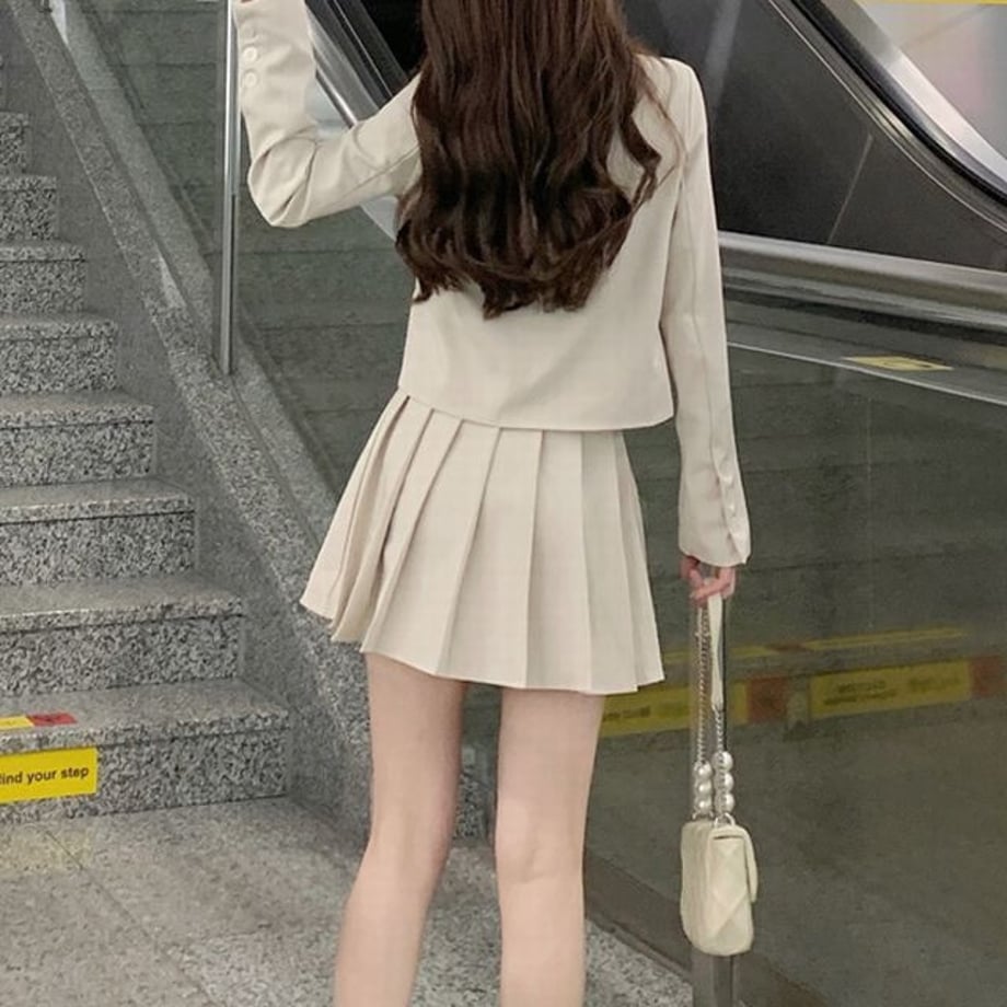 6209838c6b36fa21867a323c