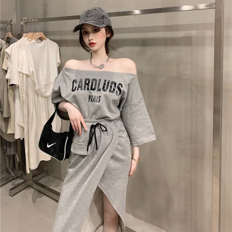 セットアップ 2点セット Tシャツ ＋ スカート オフショル スリット スウェット 半袖 韓国ファッション レディース オフショルダー 大人可愛い ガーリー DTC-642106947624