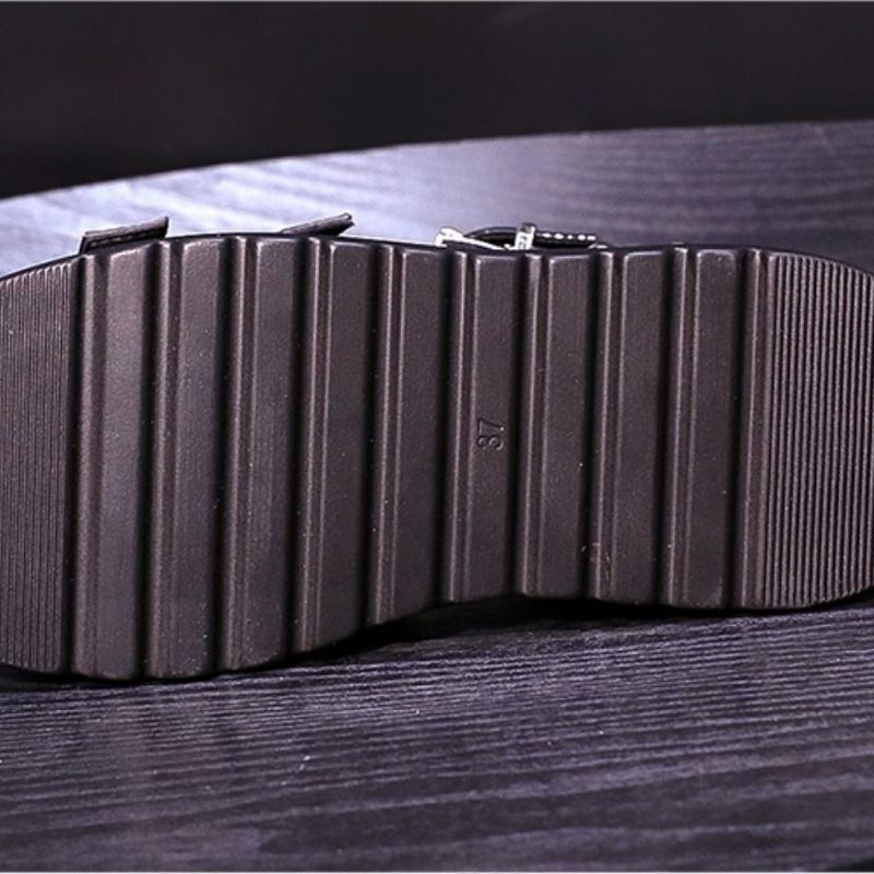 厚底 サンダル 22.5~24.5cm パテントレザー チェーン バック 厚底 サンダル 22.5~24.5cm パテントレザー チェーン バック