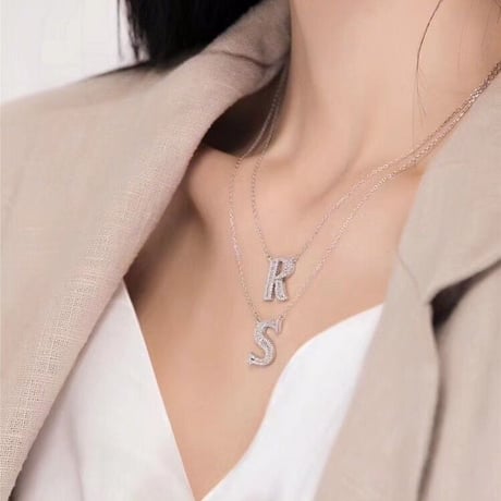 選べるＡ～Ｚ イニシャルネックレス シルバー925 レディース メンズ ペア ゴールド ネックレス シンプル ペンダント アクセサリー ジュエリー (DCT-600365996821)