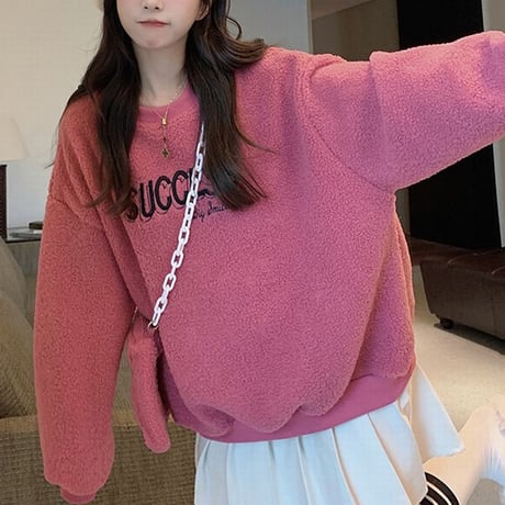 ミニポーチ付き ボアトレーナー ロゴ もこもこ トレーナー ボア 暖かい 長袖 ゆったり レトロ 韓国ファッション レディース 大人可愛い ガーリー カジュアル DTC-657350232511