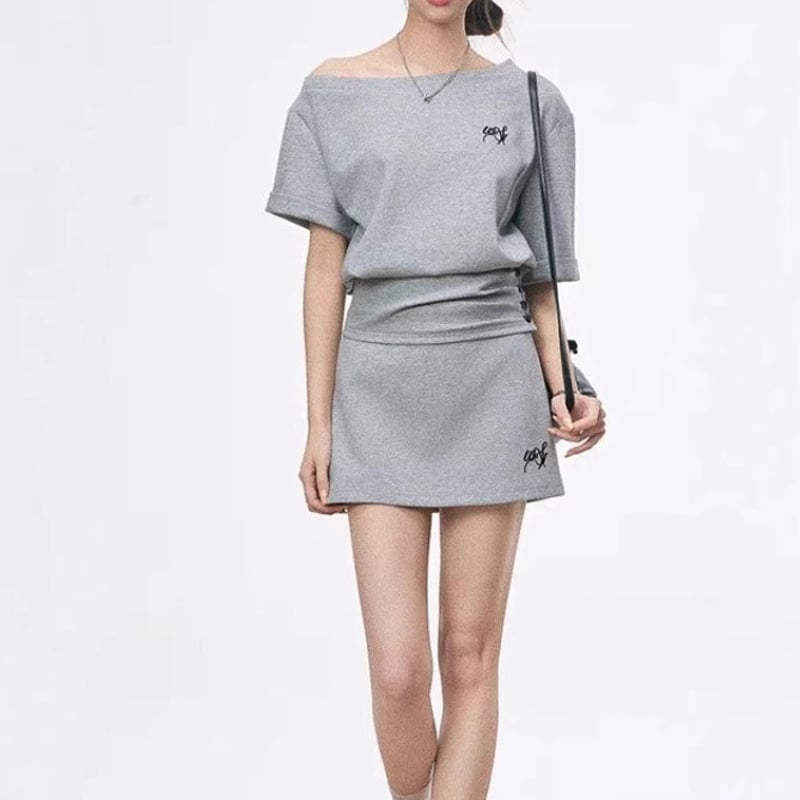 【boohoo】オフショルダージップスルー スウェット&スカートset セットアップ 上下セット スウェット オフショルダー tシャツ