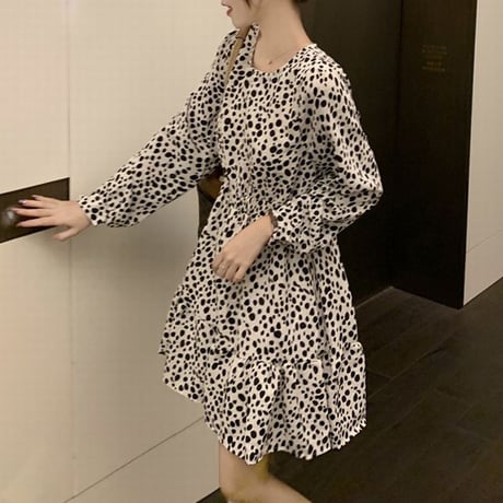 ダルメシアン柄 ワンピース パフスリーブ ロング丈 ハイウエスト 長袖 クルーネック 薄手 韓国ファッション レディース 大人可愛い ガーリー フェミニン レトロ DTC-655637373127
