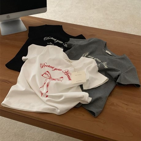リボンプリント Tシャツ 半袖 クルーネック トップス レタープリント シンプル ルーズ レトロ 大人可愛い ガーリー カジュアル DTCA-775047425133