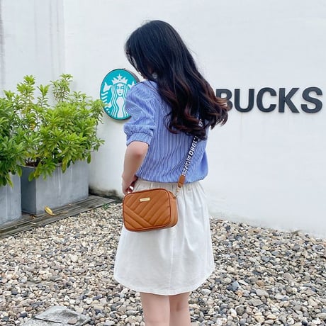 ショルダーバッグ スクエアバッグ キルティング ミニバッグ サブバッグ PUレザー 肩掛け 斜め掛け コンパクト バッグ 鞄 レトロ 韓国ファッション レディース DTCA-679227886885