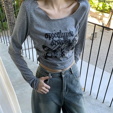 バタフライ柄 ロンT ショート丈 スリムフィット tシャツ スリムtシャツ トップス クルーネック 薄手 長袖 レトロ 大人可愛い ガーリー カジュアル DTCA-731969186705