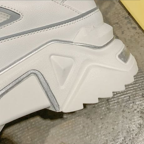 ダッドスニーカー 反射 厚底 6cm 韓国ファッション スニーカー ダッドシューズ ボリュームスニーカー 厚底スニーカー かわいい オールシーズン カジュアル 609592652180
