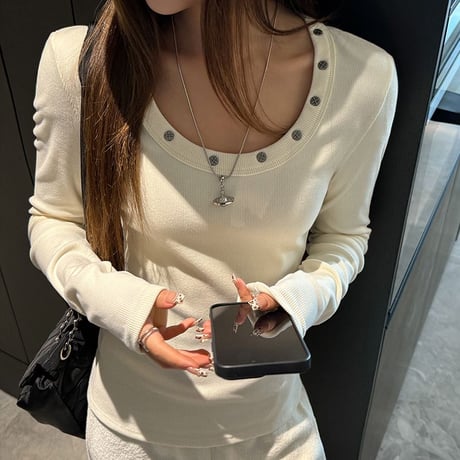 Tシャツ スタッズ付き クルーネック カットソー スリムフィット ロンT トップス プルオーバー 長袖 レトロ 大人可愛い ガーリー カジュアル DTCA-981634076695