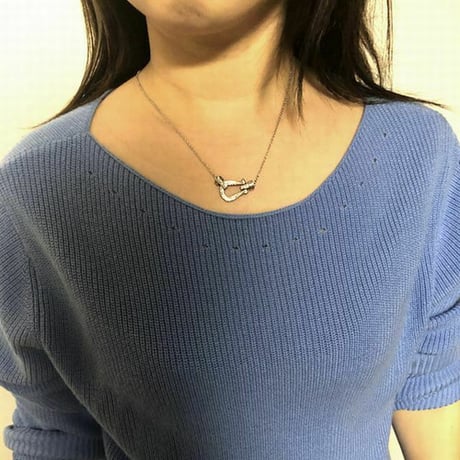ハワイアンジュエリー ネックレス 金属アレルギー対応 ホースシュー 馬蹄 カレイキニ スクロール サージカルステンレス レディース メンズ インスタ gns8169