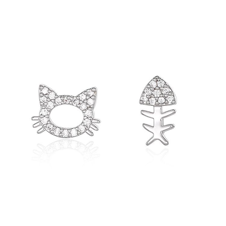 かわいいCZ猫ちゃんと魚骨 スタッドピアス イヤークリップ ねこ